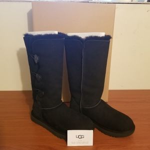 UGG Bailey Button Triplet II